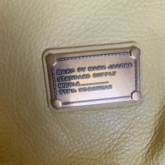 “Marc Jacobs Fran bag in yellow leather”. Used- Good condition - Picture 4 of 7